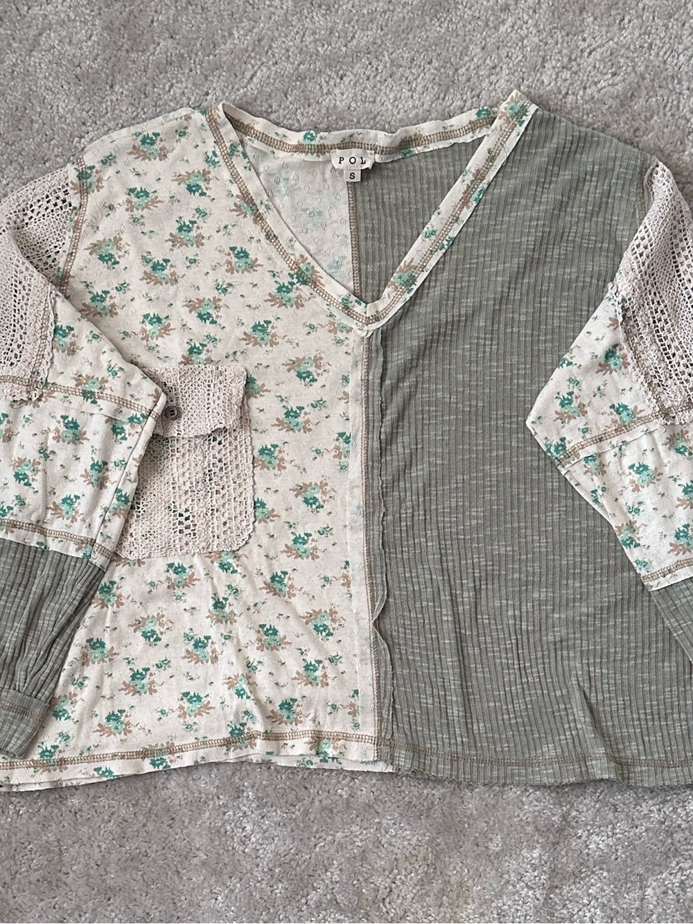 POL - Patchwork in Bloom Floral V-Neck Top
